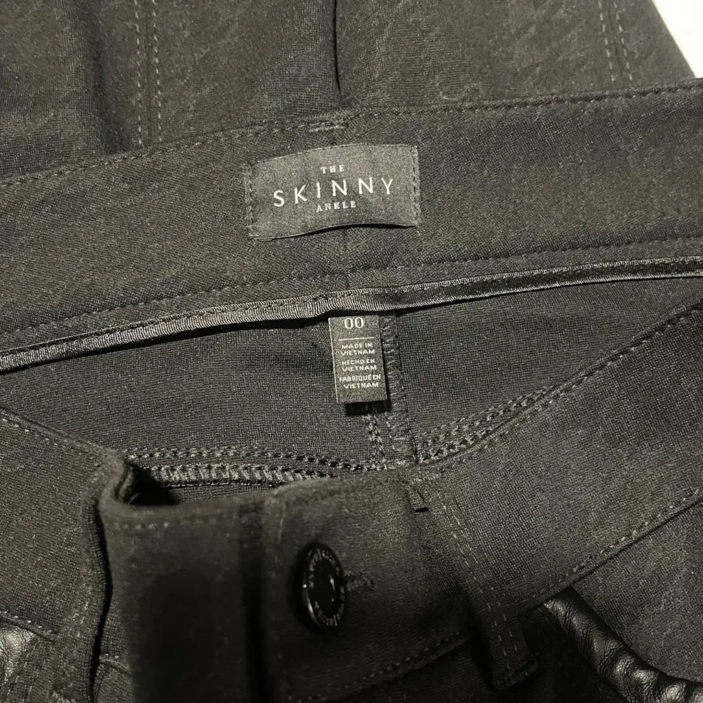 WHBM The Skinny Ankle Black Houndstooth Pants with Leather Trim Womens Size 00 - Image 9