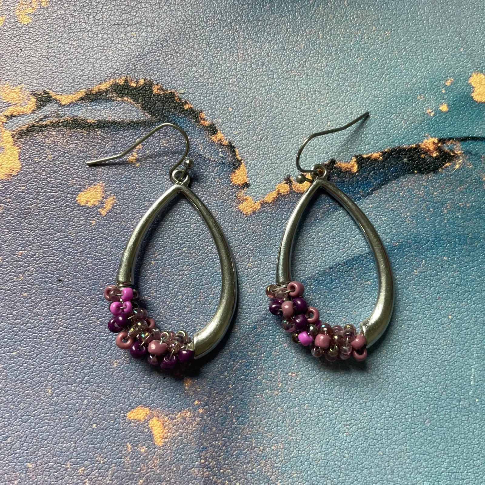 Silver Teardrop Hoop Earrings Beaded Purple Pink Cluster Dangles Y2K Early2000s - Image 3