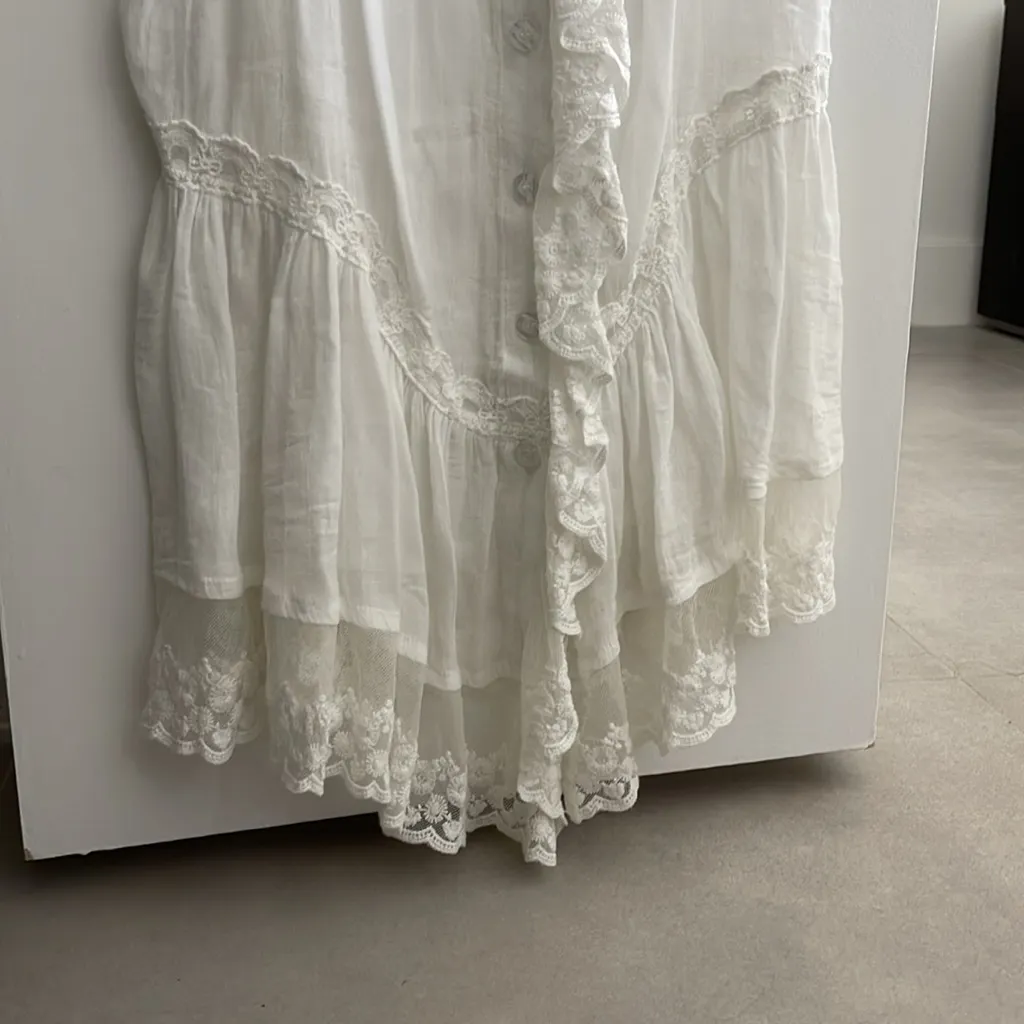 Women size small white boho button down long shirt with lace trims - Image 2