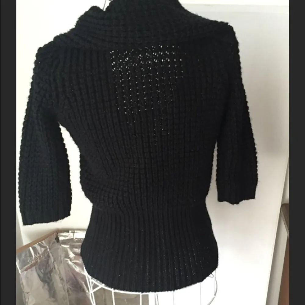 Zara zip up 3/4 sleeve  black sweater size small - Image 4