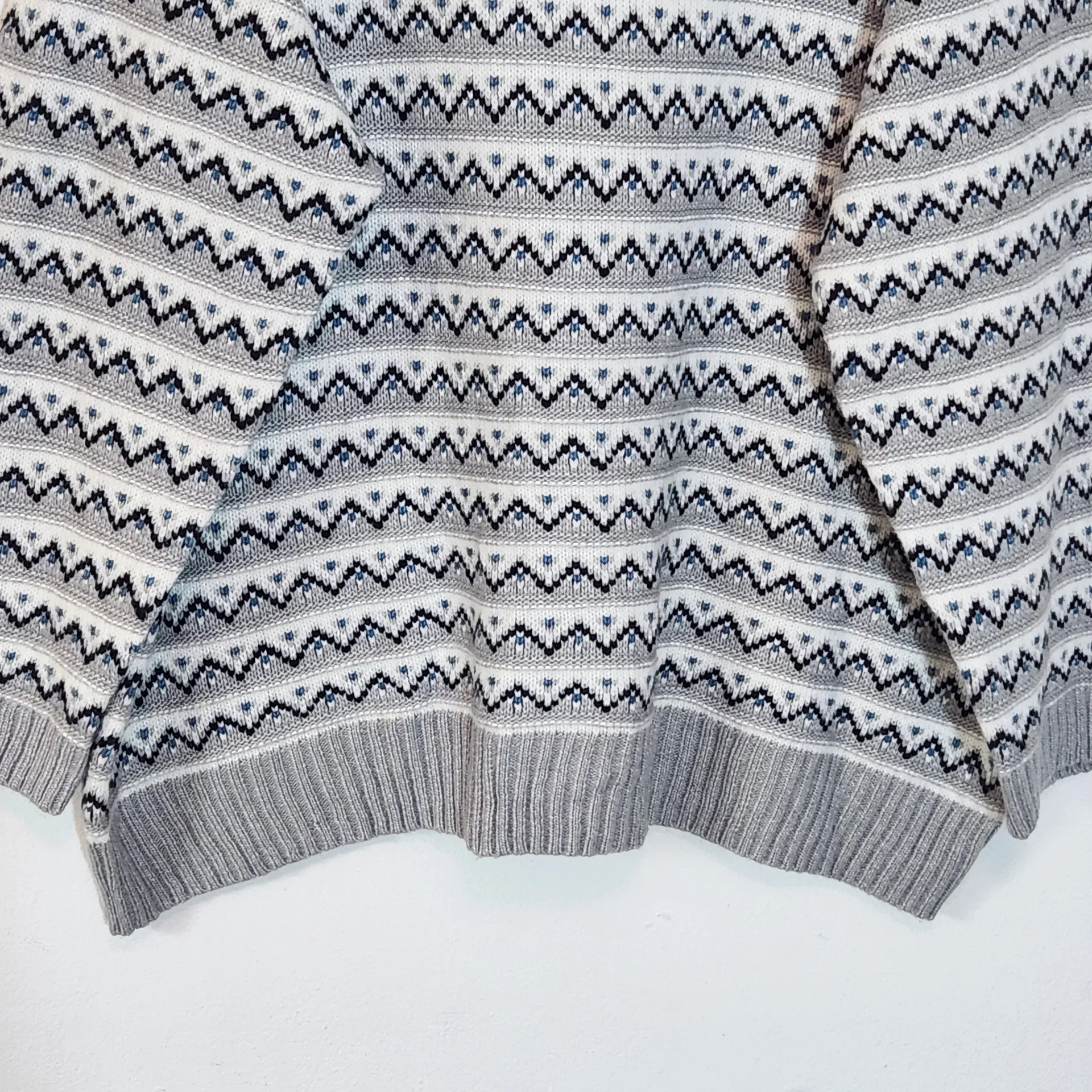 Croft & Barrow Gray Print Knit Sweater NWT Size 3X Gray and Black Sweater - Image 3