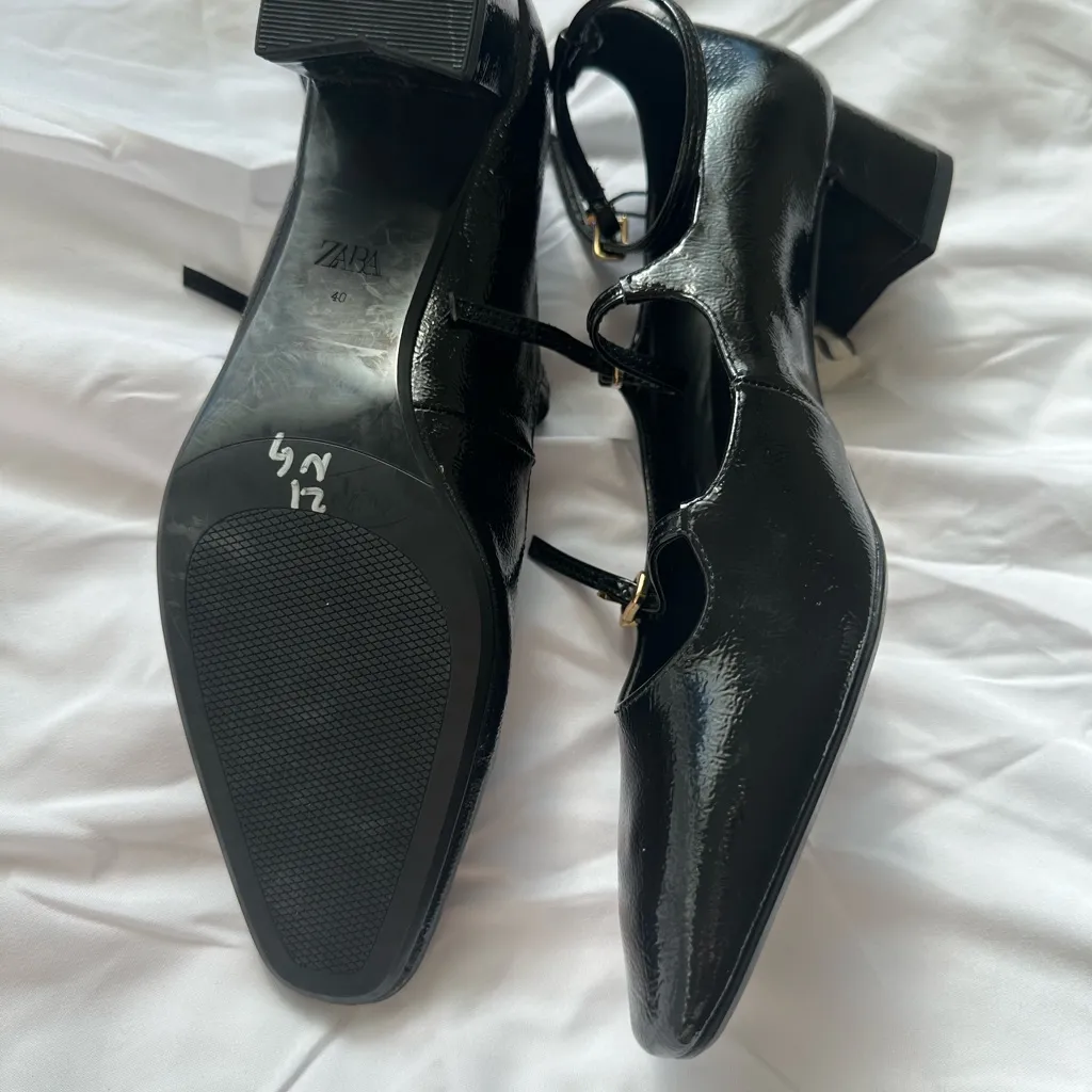 Zara Black Patent Leather Flats size 40 - Image 2