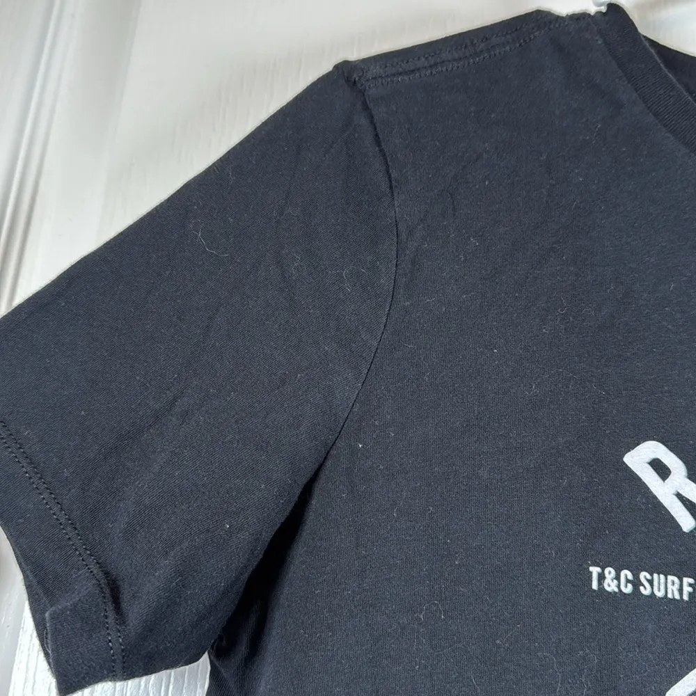 T&C Surf Company Black Raised on Rice Graphic Shirt Size Med EUC #5604 - Image 2