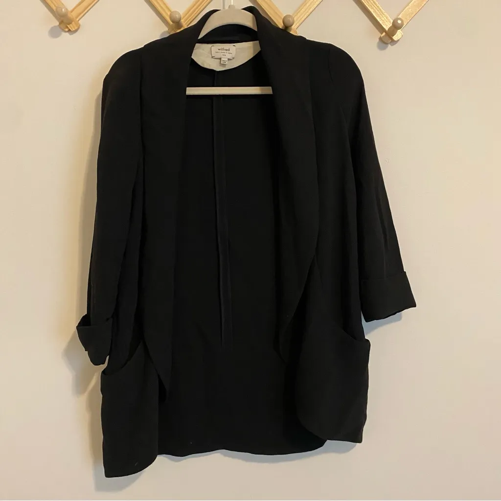 Wilfred by Aritzia Black Relaxed Style Blazer size 2 - Image 2