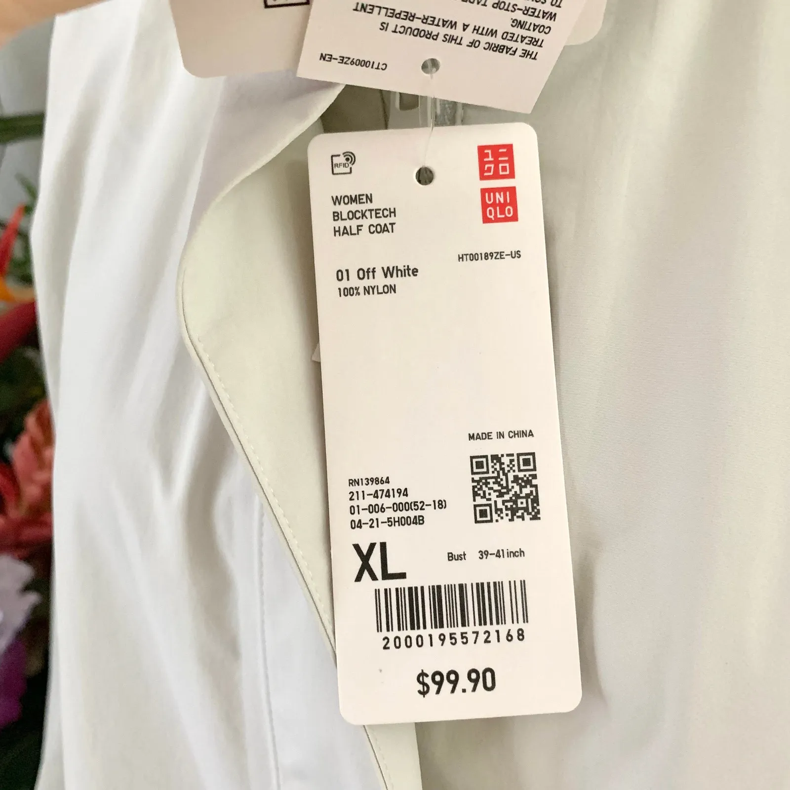 Uniqlo Oversized BLOCKTECH Half Coat in Off White - Image 12