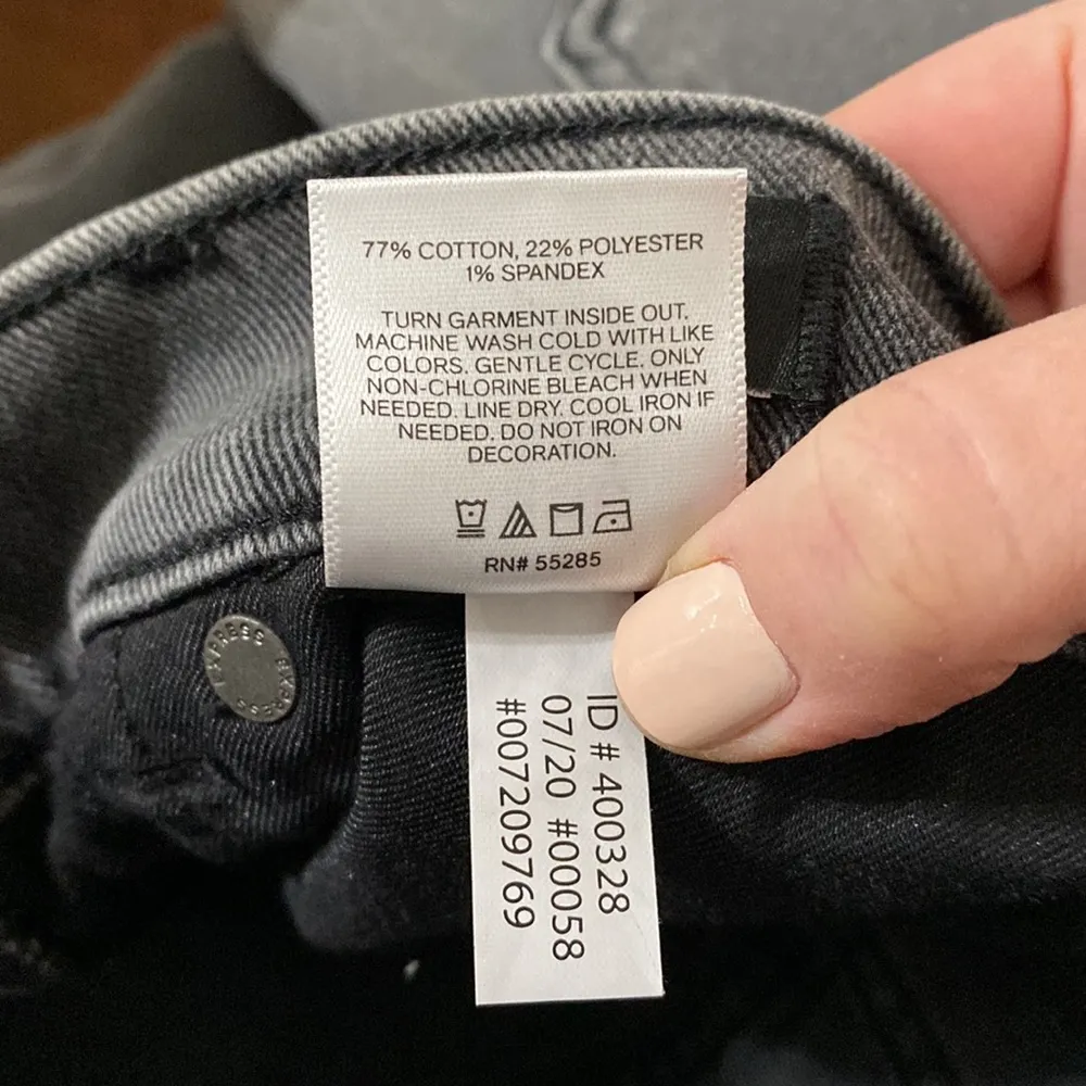 Express Slim super high rise embellished washed black jeans size 2 - Image 12