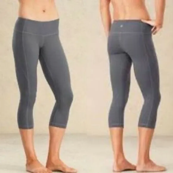 Athleta Revelation Workout Capri 921636 Gray Size Small - Image 2