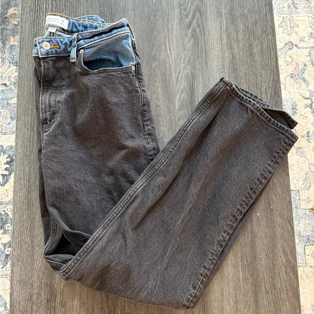 Abercrombie & Fitch The 90’s Relaxed Jean High Rise - Image 2