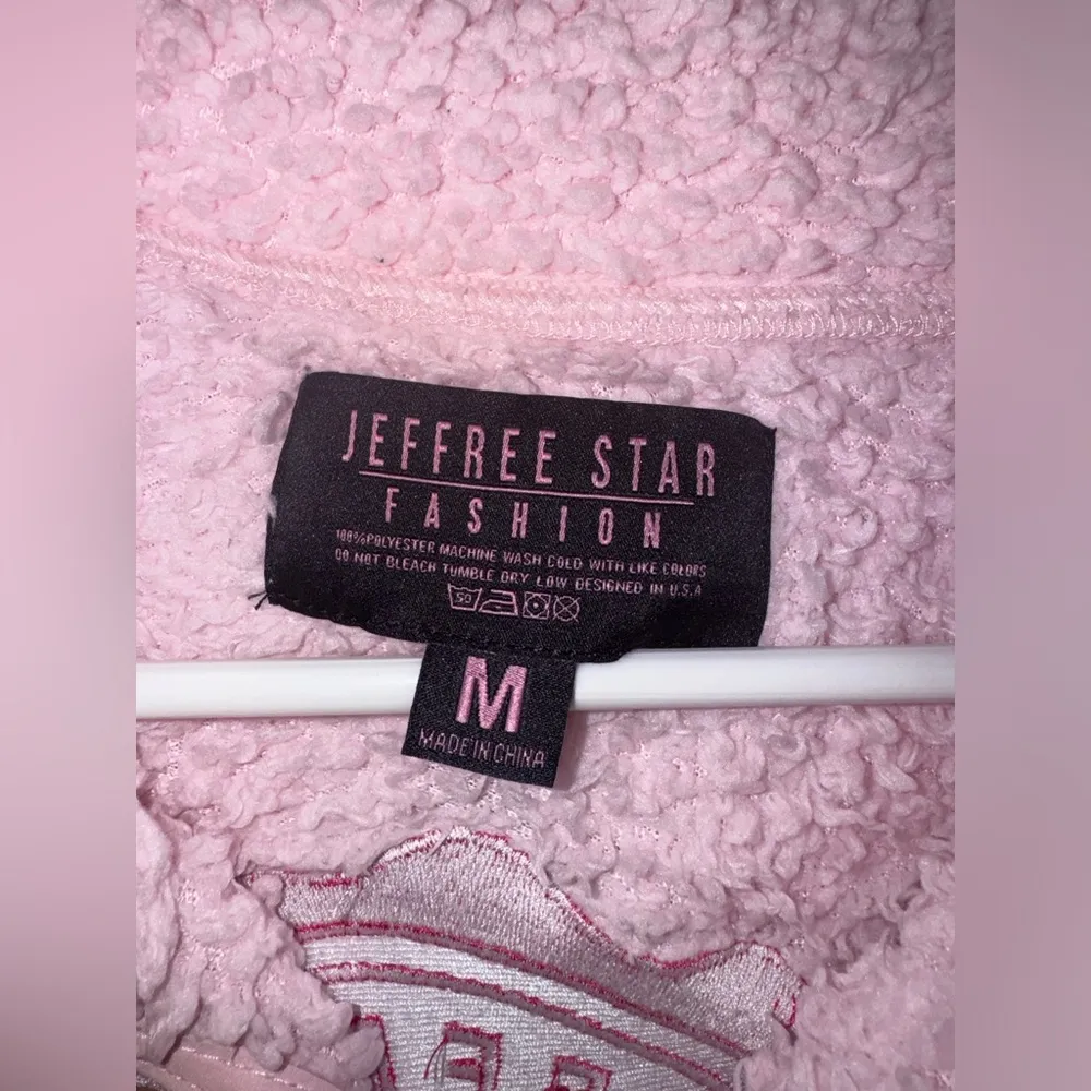 JEFFREE STAR Approved Women’s pink Sherpa Jacket Full Zip size M - Image 5