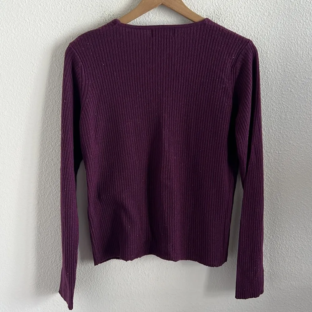 Patagonia 100% Wool Purple Eggplant V Neck Sweater Top Casual Athleisure Wool L - Image 2