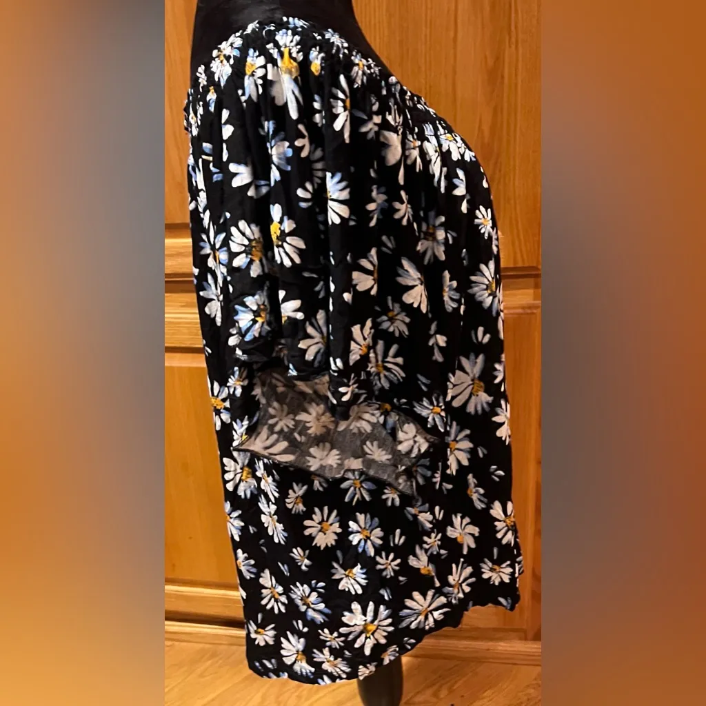American‎ Rag Daisy Print Off-the-Shoulder Smocked Peasant Rayon Blouse Size 1X - Image 5