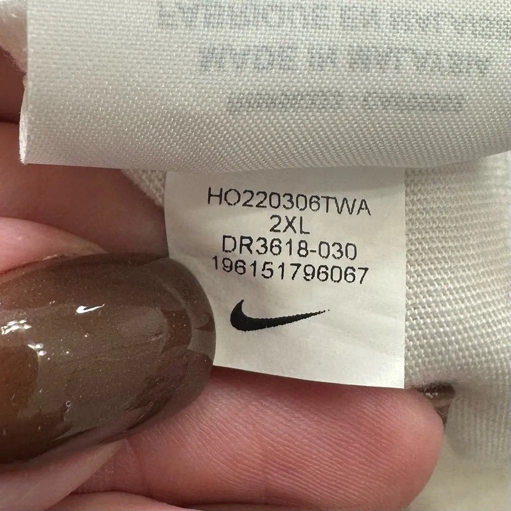 Nike Women’s Cream Iowa Hawkeye Long Sleeve Tee with Logo, XXL - Image 8