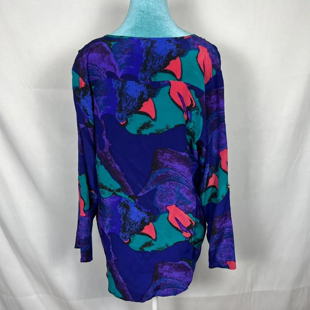 VIBRANT YUMI KIM 100% Silk Abstract Print Blouse - Image 4