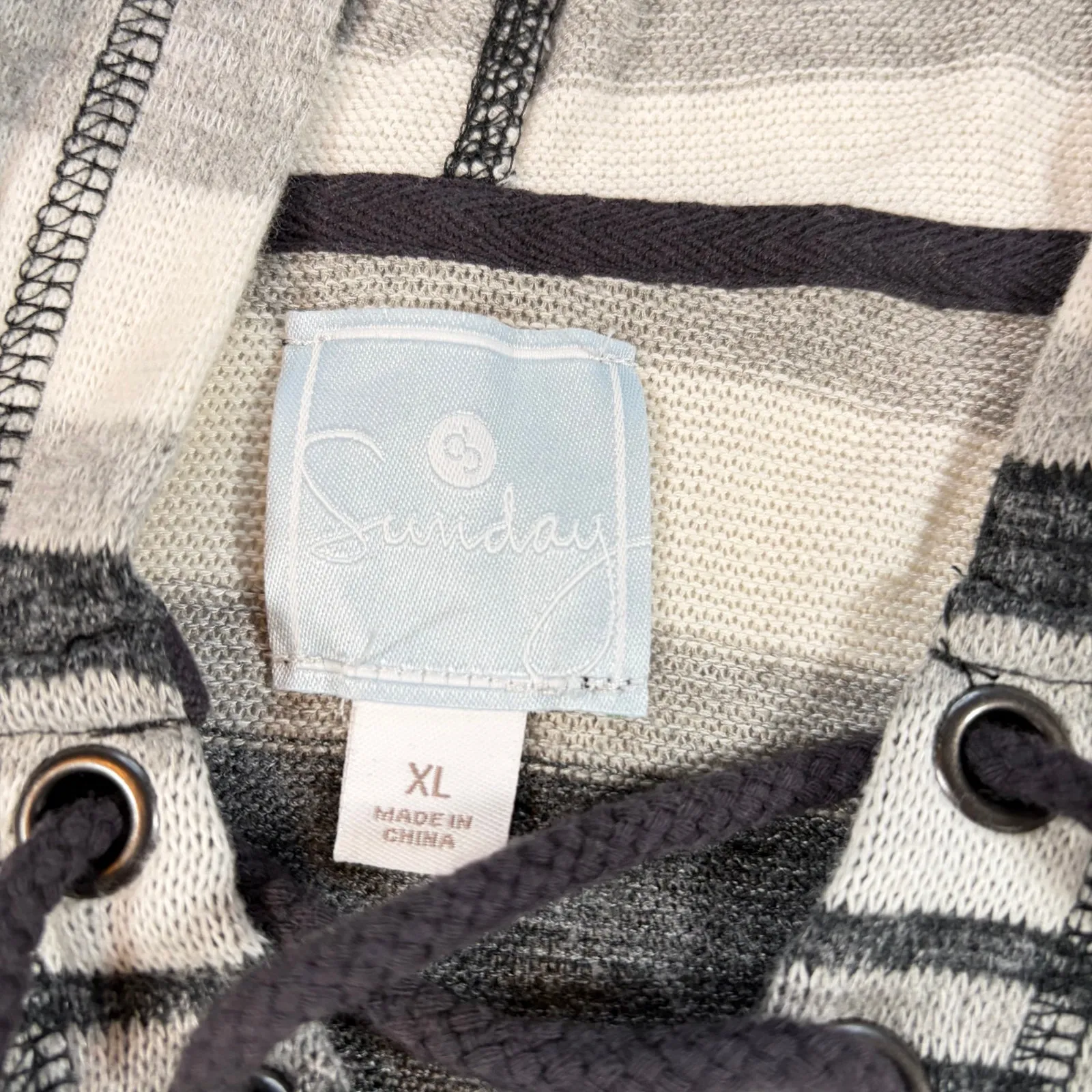 Sunday womens gray white stripe sweater hoodie. Size XL. ski lodge, casual - Image 4