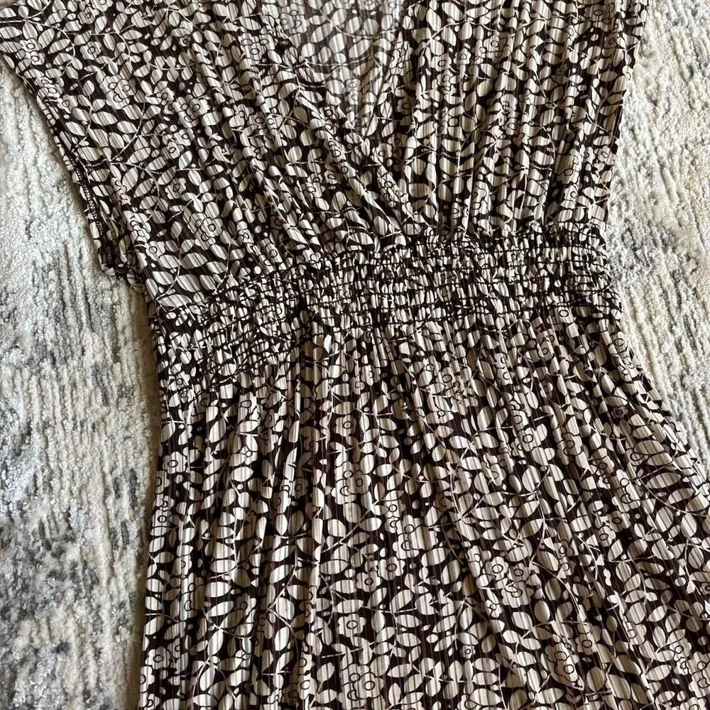 Vintage Y2K Charlotte Russe semi-sheer floral print babydoll tee size medium - Image 3