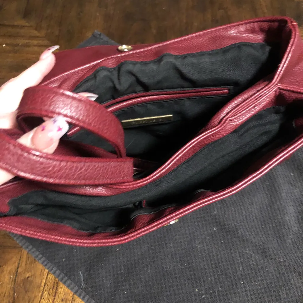 Street Level large burgundy purse - Image 4