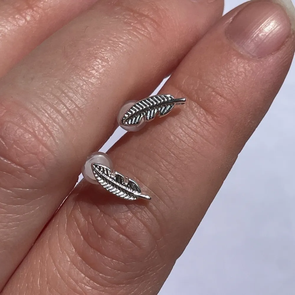 Set of Feather Wrap bracelet and matching earrings gift for bird lover - Image 5