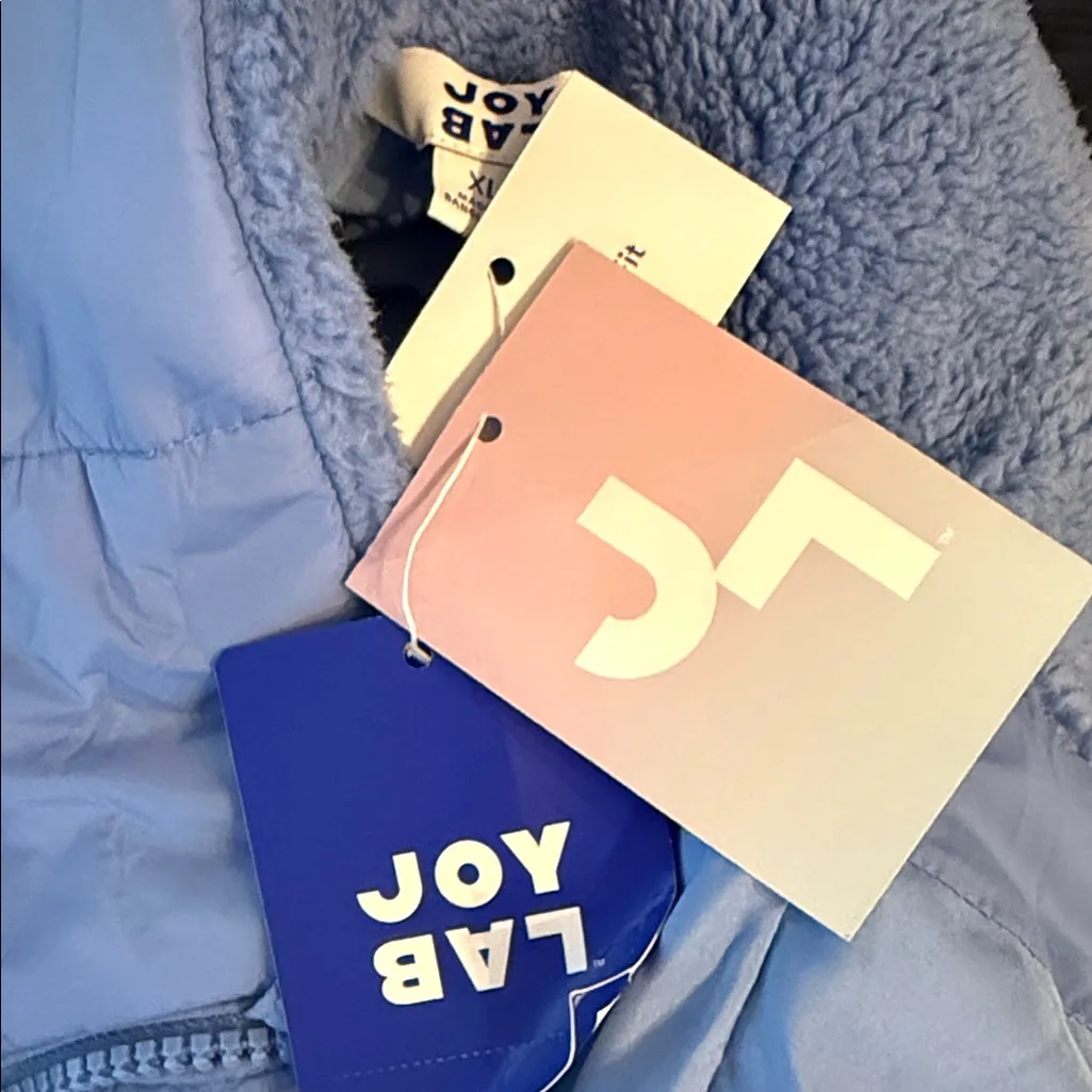 NWT Joy Lab size XL Women's Blue Quilted Vest with Sherpa - Image 5