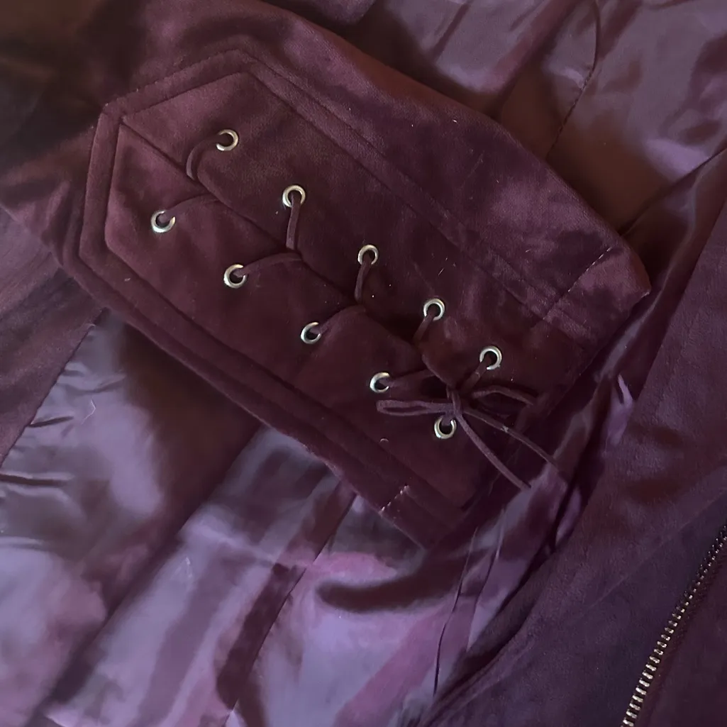 Ashley Outerwear Velour Motto Jacket Red Size M - Image 3