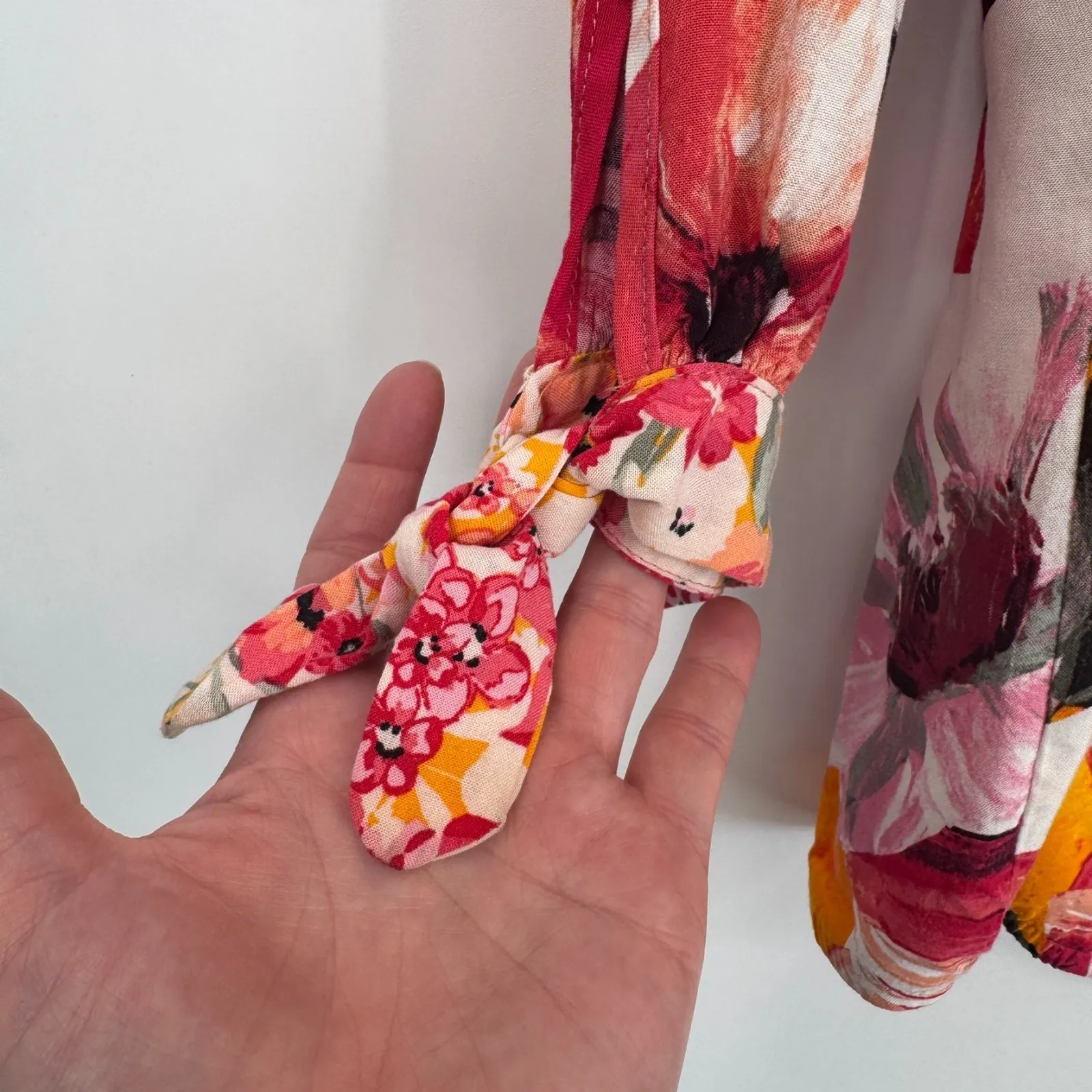 fig and flower Top Womens Small White Red Floral Garden Party Boho Country - Image 7