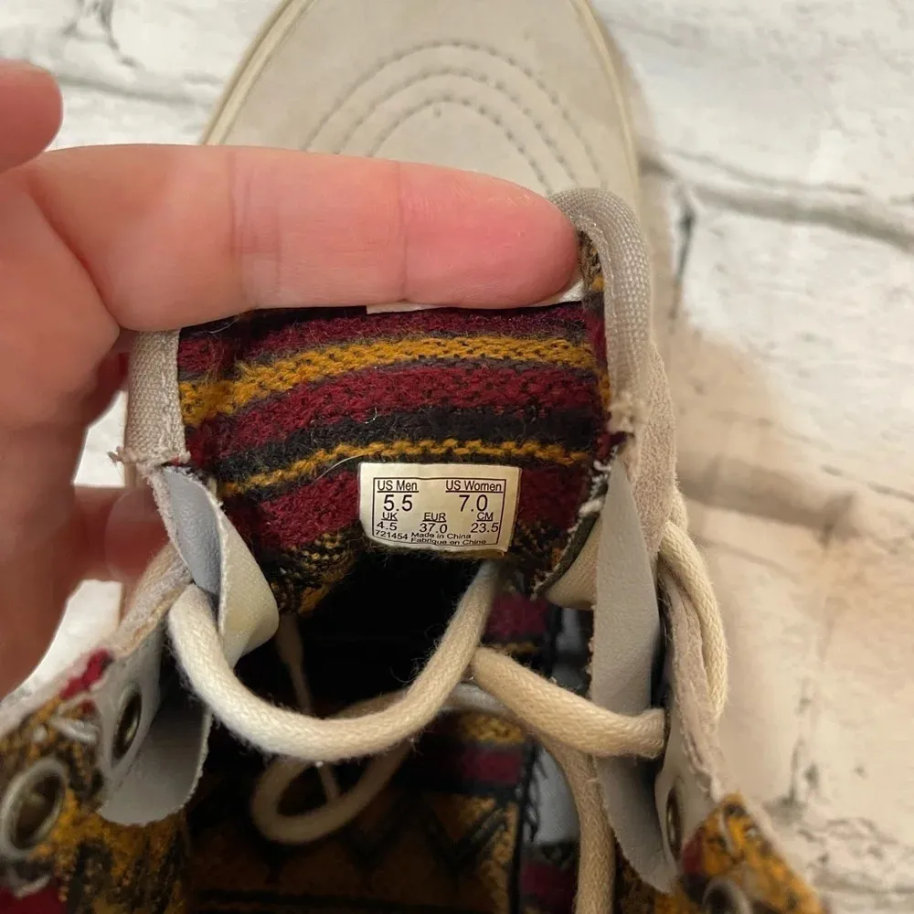 sk8 high top beige suede with Aztec print lining 5.5/7 - Image 8