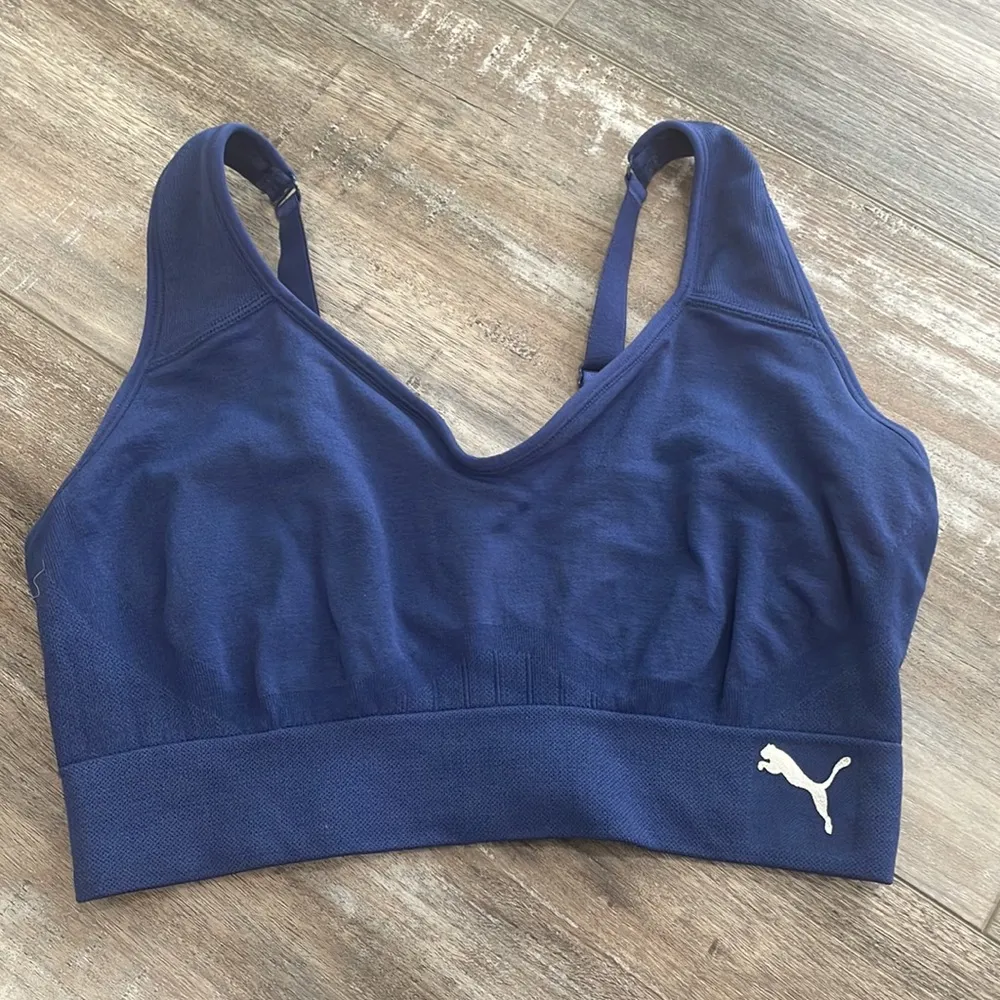 Puma navy blue sports bra - Image 4