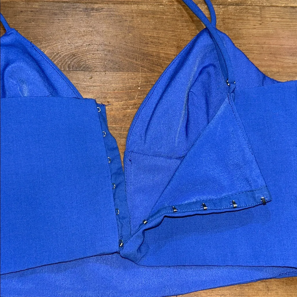 Zara Blue Cropped Cami Top with Deep V Detail Size XSmall - Image 4
