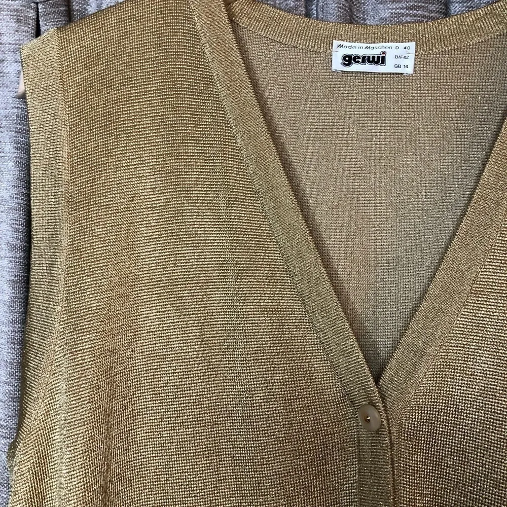 Vintage Gerwi Gold Metallic Button Down Front Sweater Vest Size 14 - Image 5