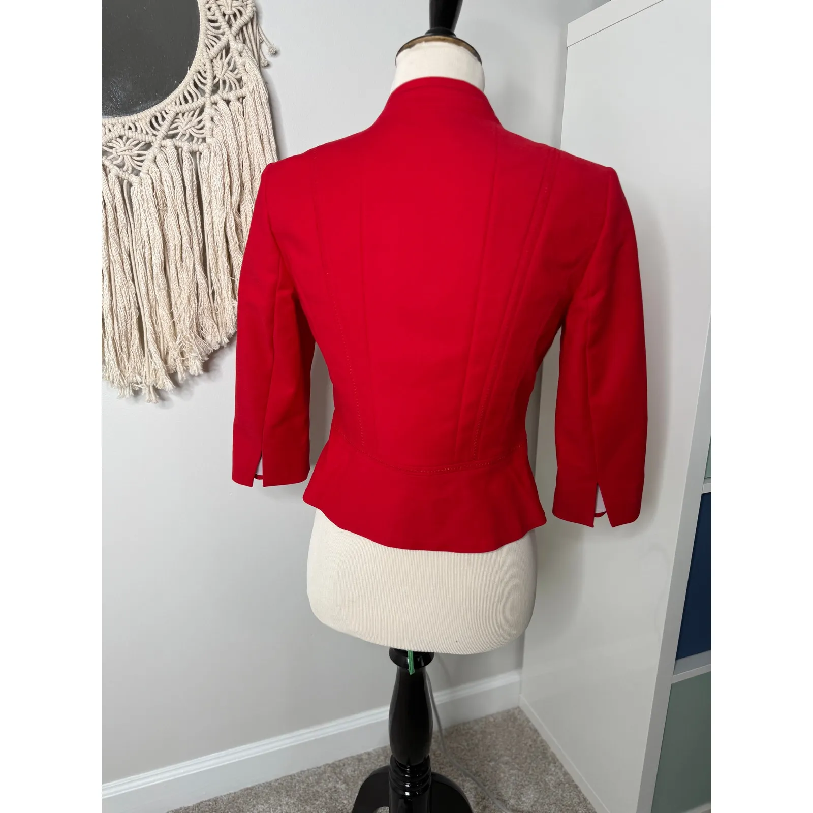 Women's WHBM Red Ruffle 3/4 Sleeve Zipper Cropped Jacket Blazer 4 Office Siren - Image 2