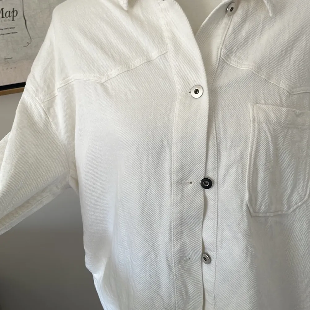 Cute Zara White Button Up Long Sleeve Shirt - Image 2