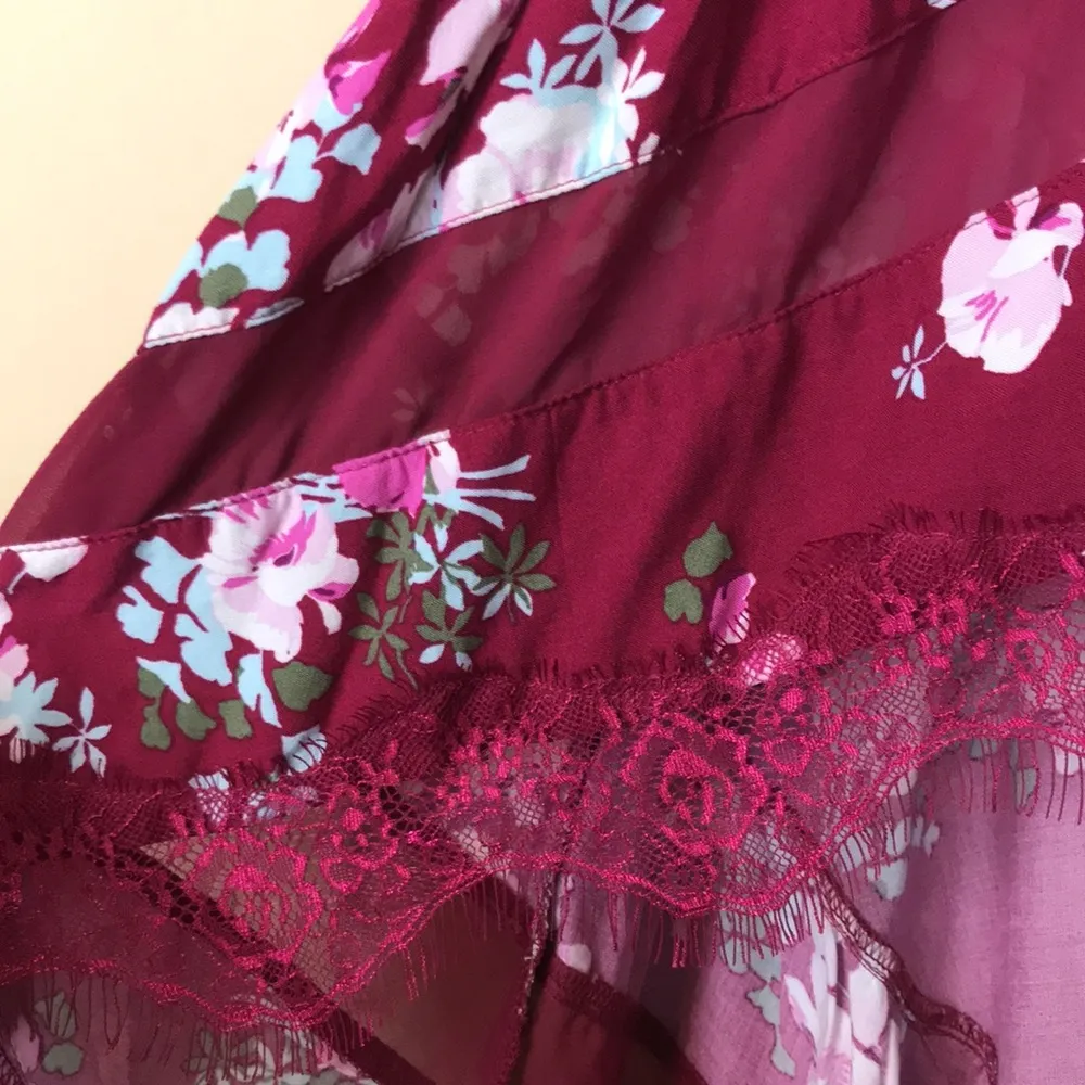 NWT Express Women’s Floral Print Magenta Eyelet Lace Hi-Low Maxi Skirt - Image 4