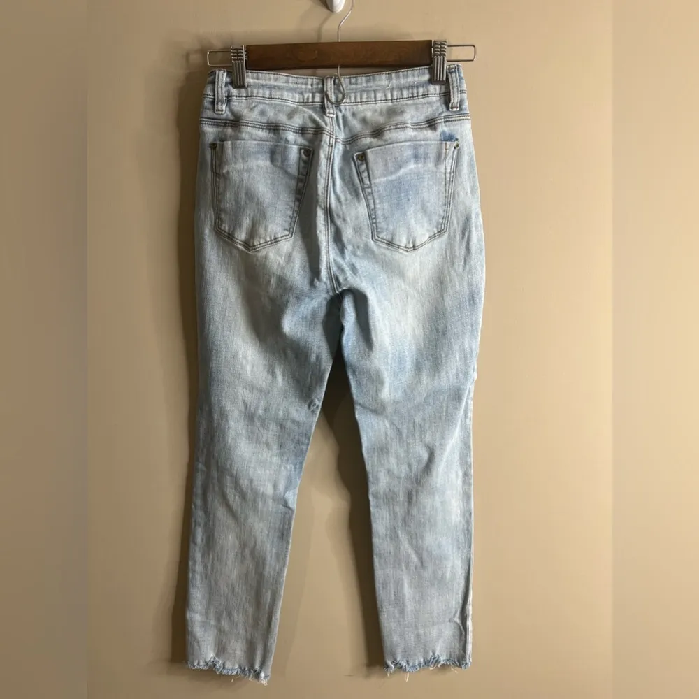 A loves A size 26 straight leg distressed jeans - Image 5