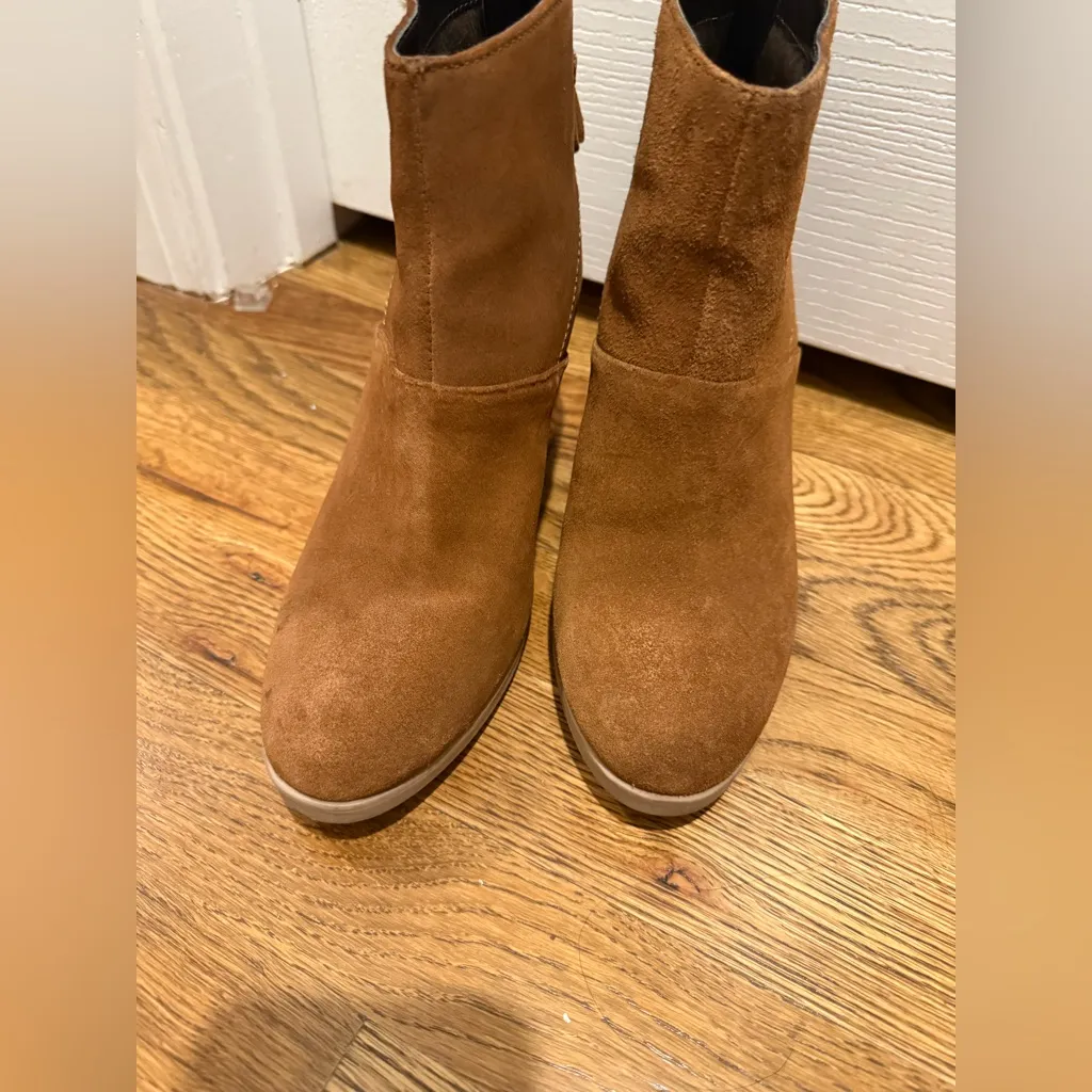 HUSH PUPPIES Brown Suede Ankle Boots size 7 - Image 2