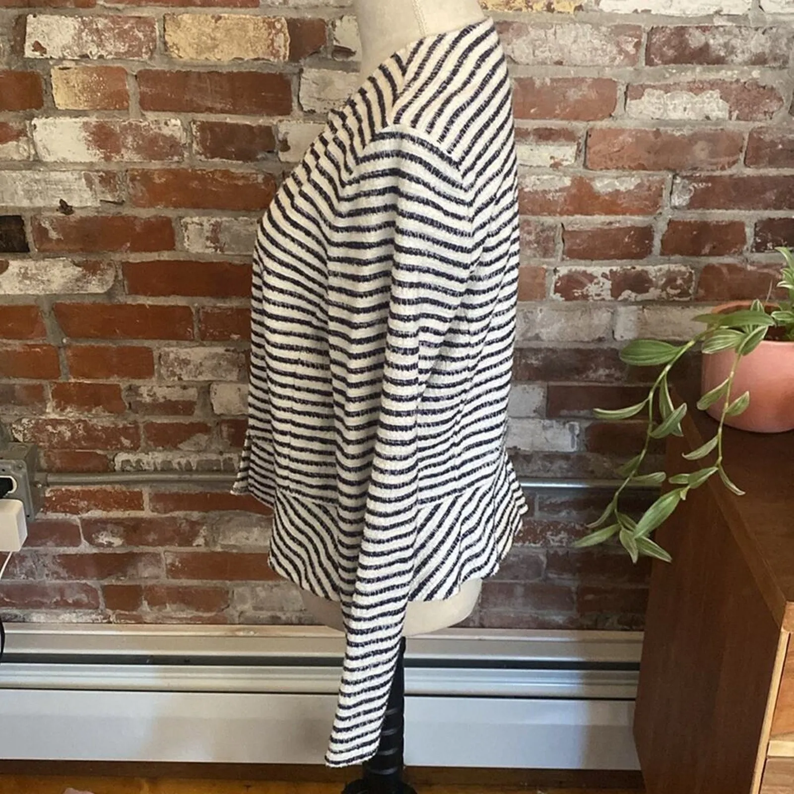 Loft White and Navy Blue Peplum Blazer Size M Size M - Image 4