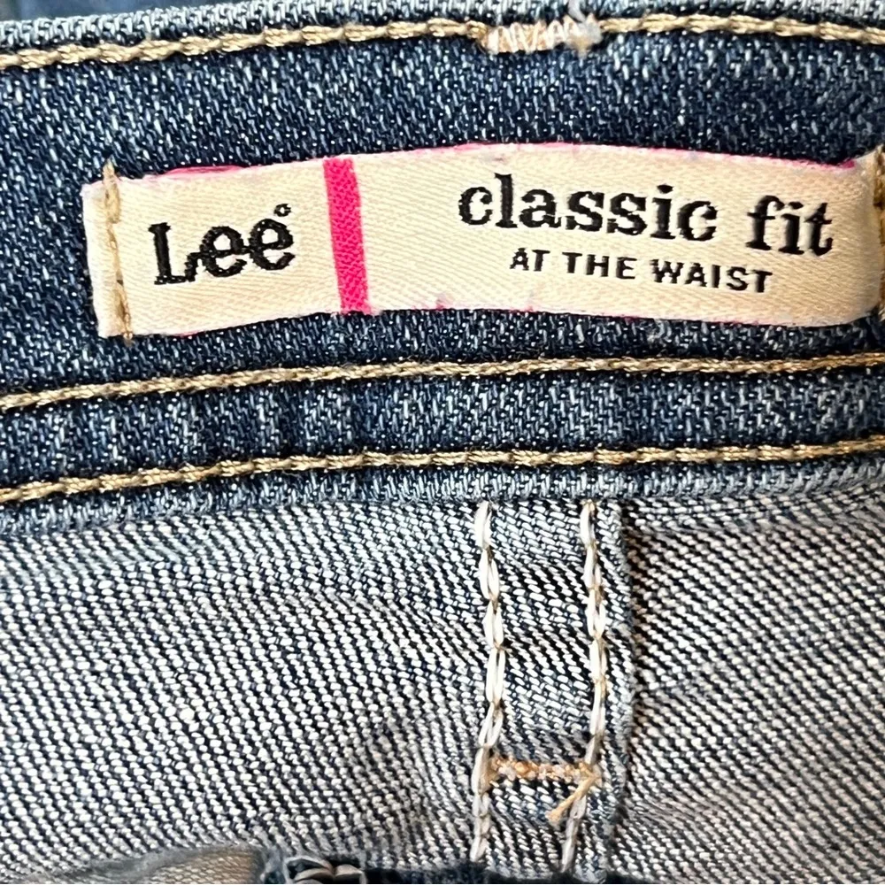 Lee Size 4 Medium Classic Fit At The Waist Blue Denim Bermuda 10” Shorts - Image 7