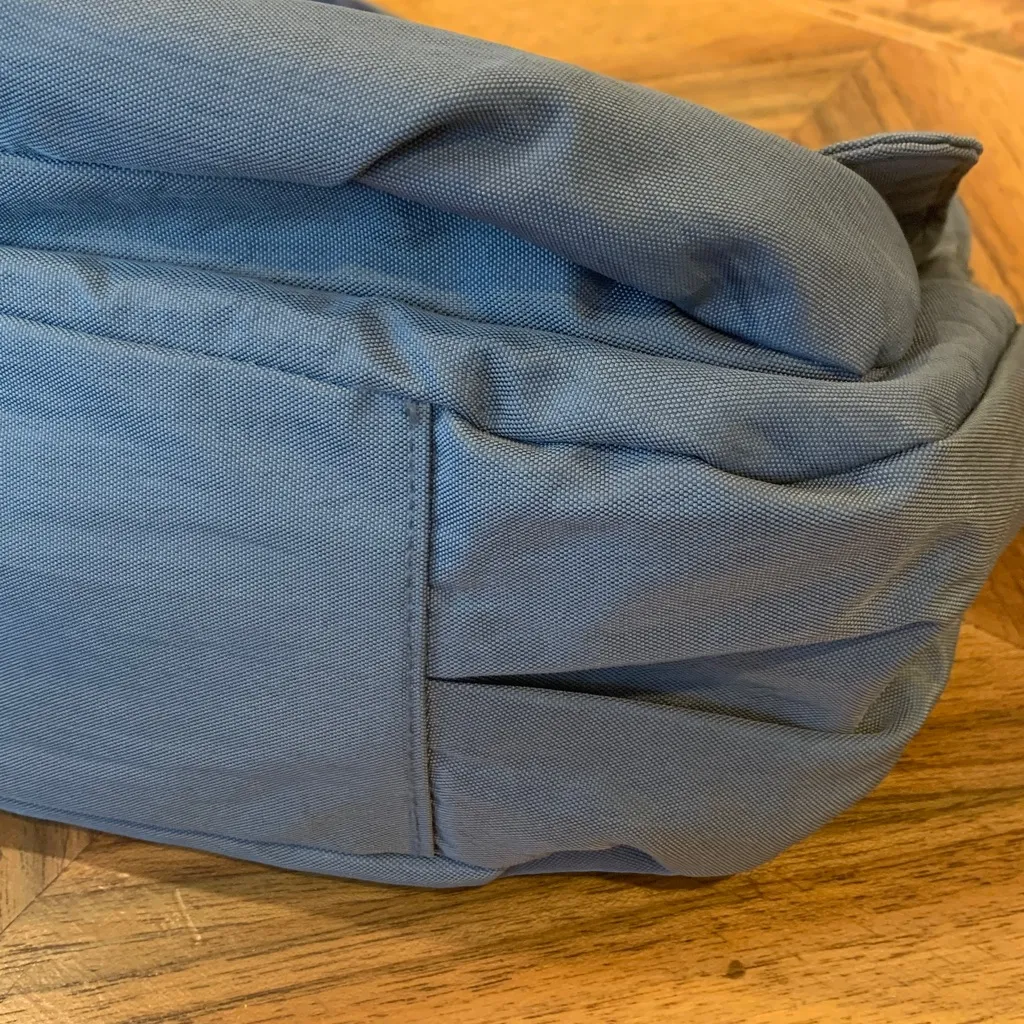 Baggallini Lightweight Gray Nylon Women's Medium Shoulder Bag Purse - Image 10