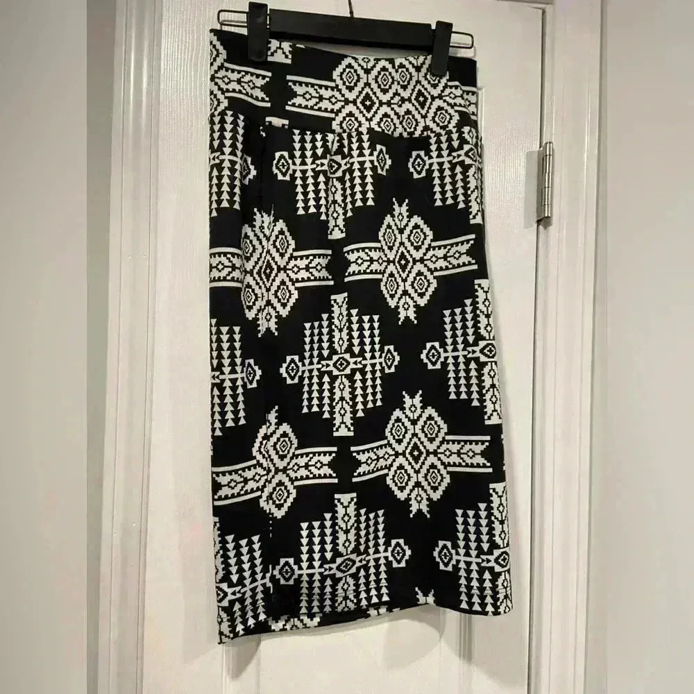 Charlotte Russe Black Cream Aztec Print Stretchy Pencil Skirt Midi Size Medium - Image 7