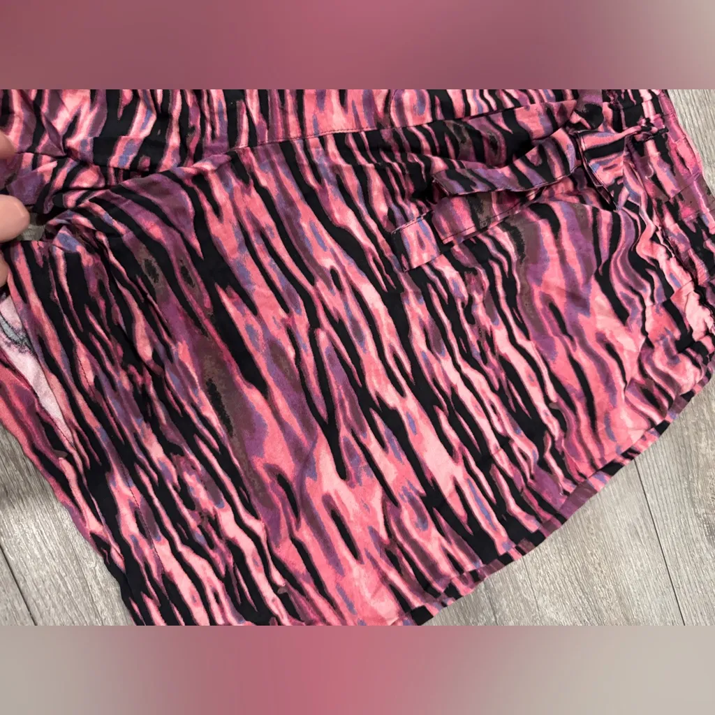 Noisy may shorts - Image 8