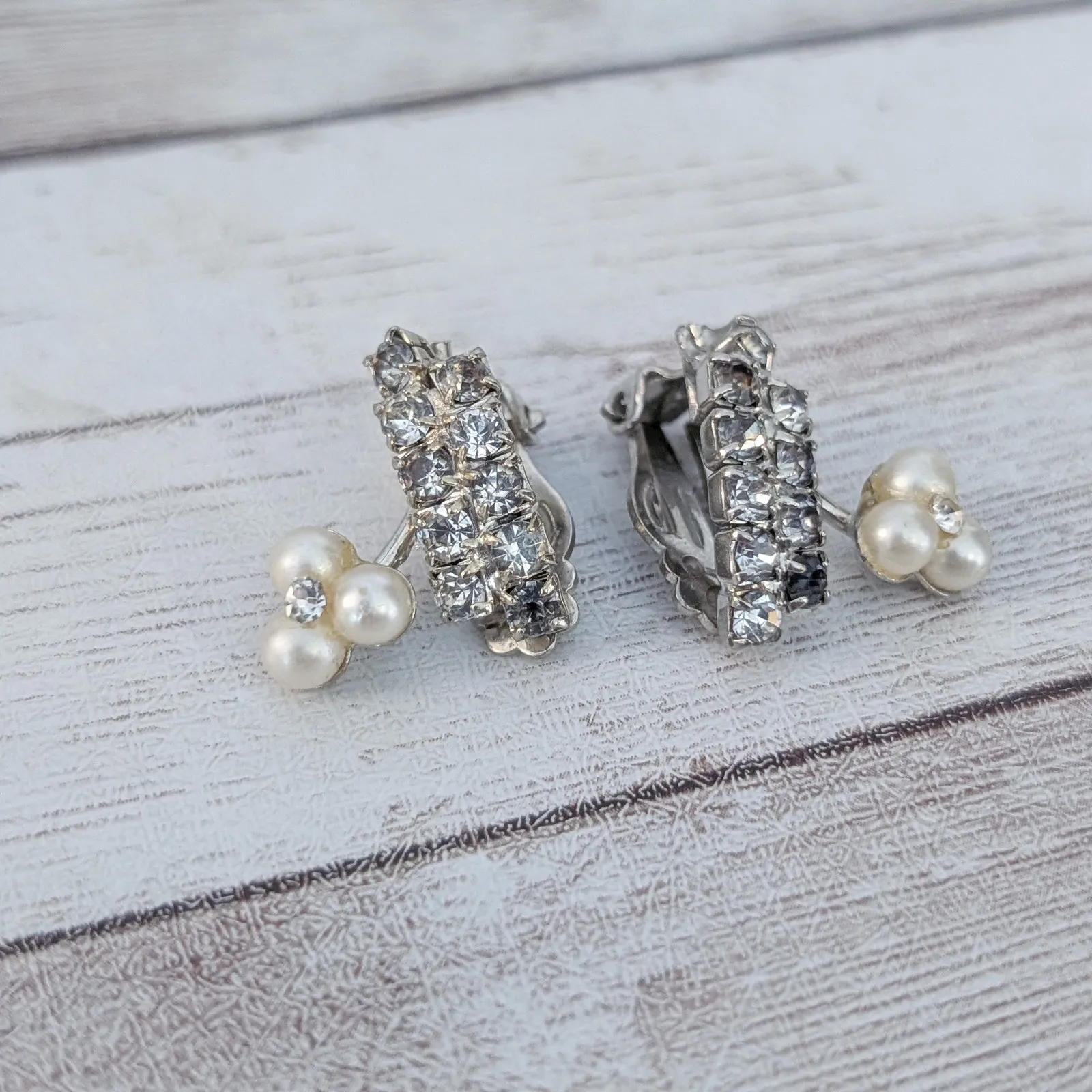 Vintage Clip On Earrings Clear Gem with Faux Pearl Flower Silver - Image 2