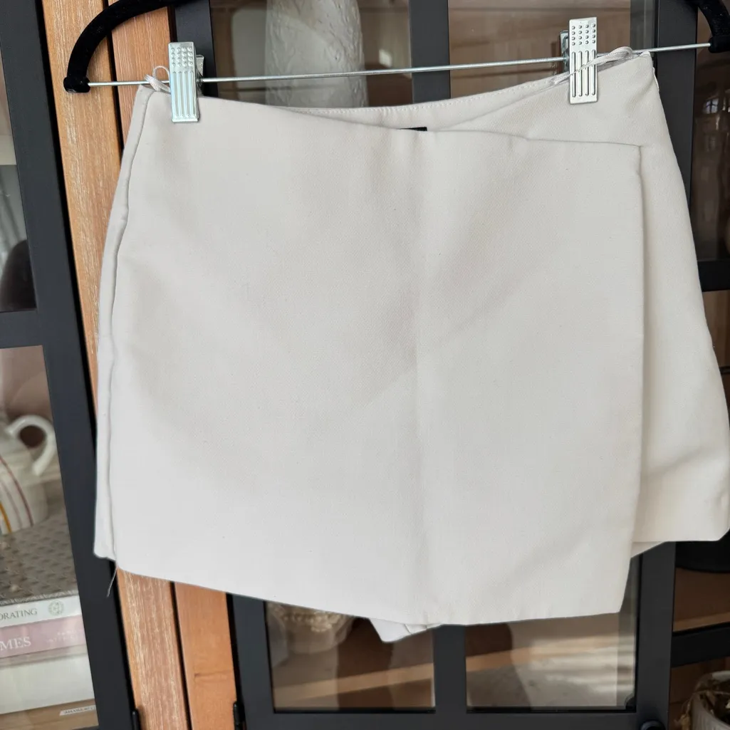 Zara asymmetrical skort skirt high rise waisted greige beige bone oyster mini - Image 2