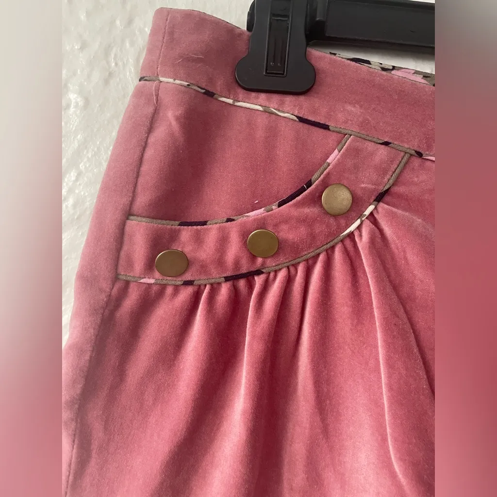 Moiselle dusty rose velvety hot pants, gold sailor buttons, floral ties; size 2 Pink - Image 4