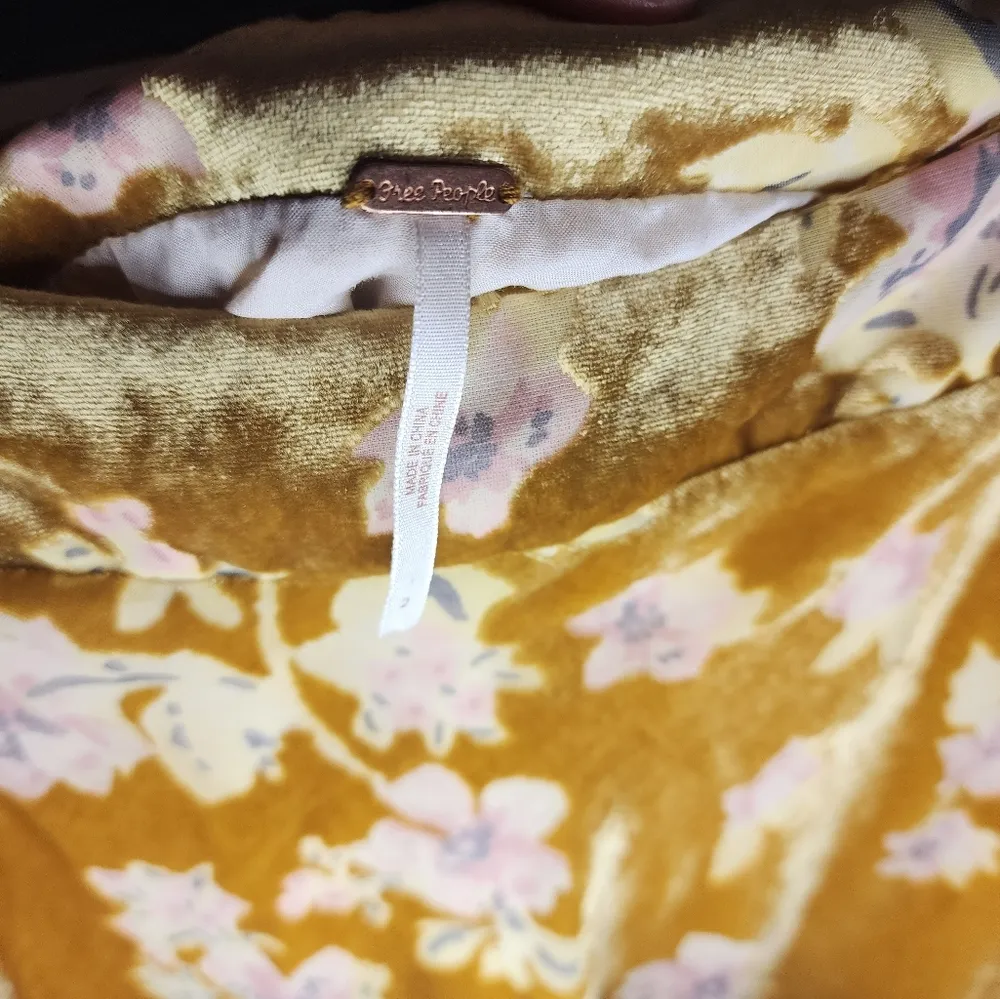 Margaux Velvet Floral Burnout Mini Skirt - Image 3