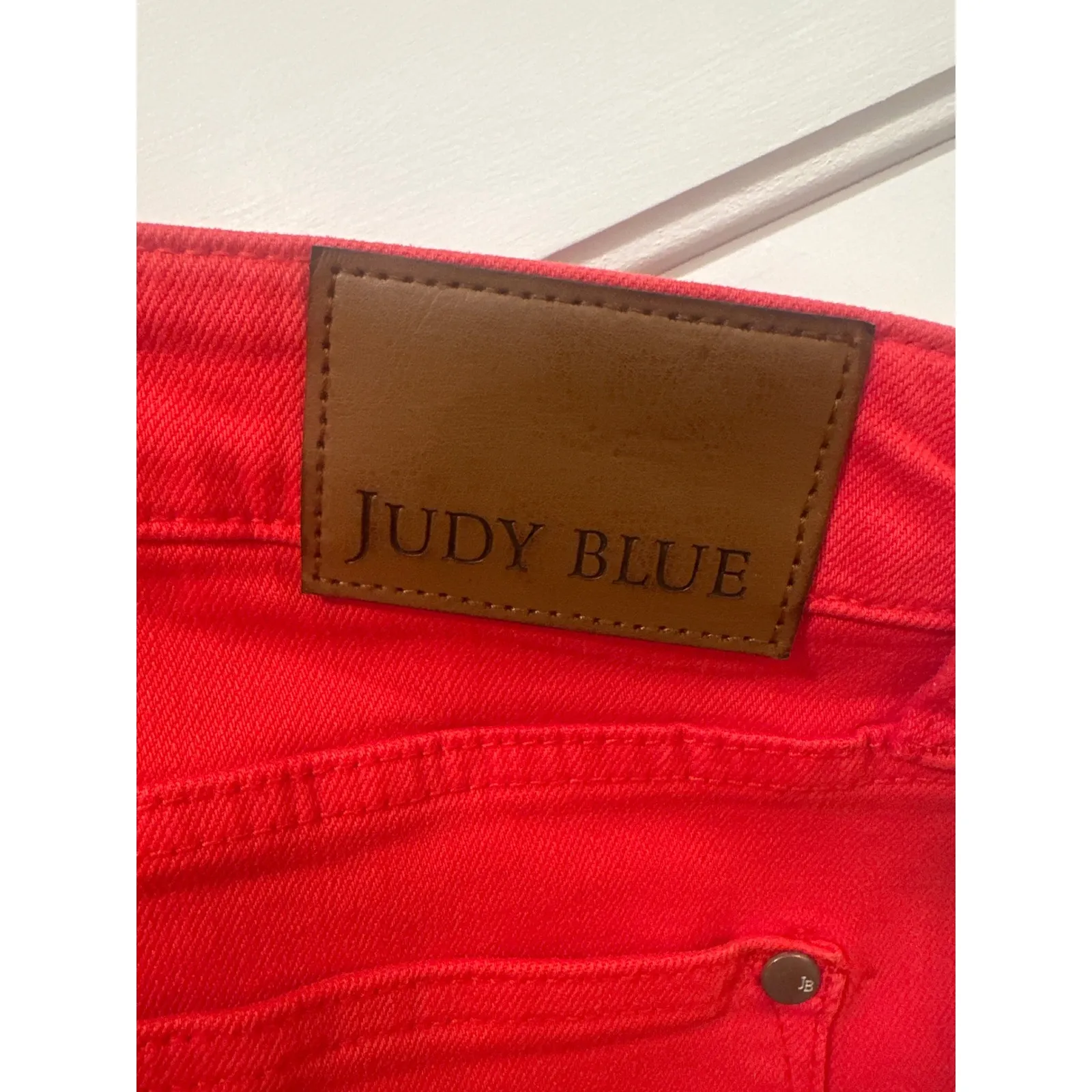 Judy Blue garment dyed Women Red High Rise Cropped Raw Hem Jeans Size 13 casual - Image 7