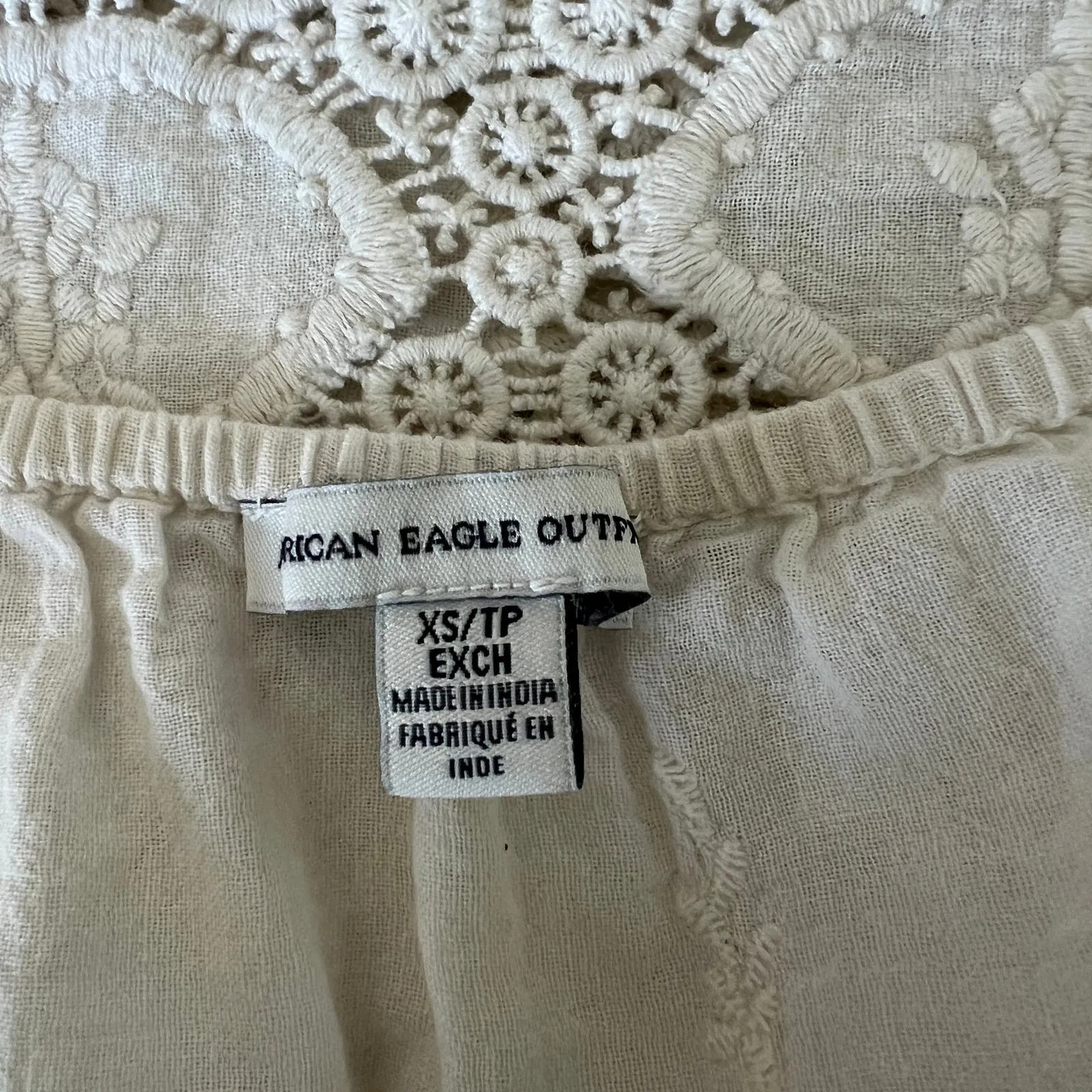 AMERICAN EAGLE Crochet Baby Doll Crop Top Ivory Sz XS Embroidered Short Sleeves - Image 5