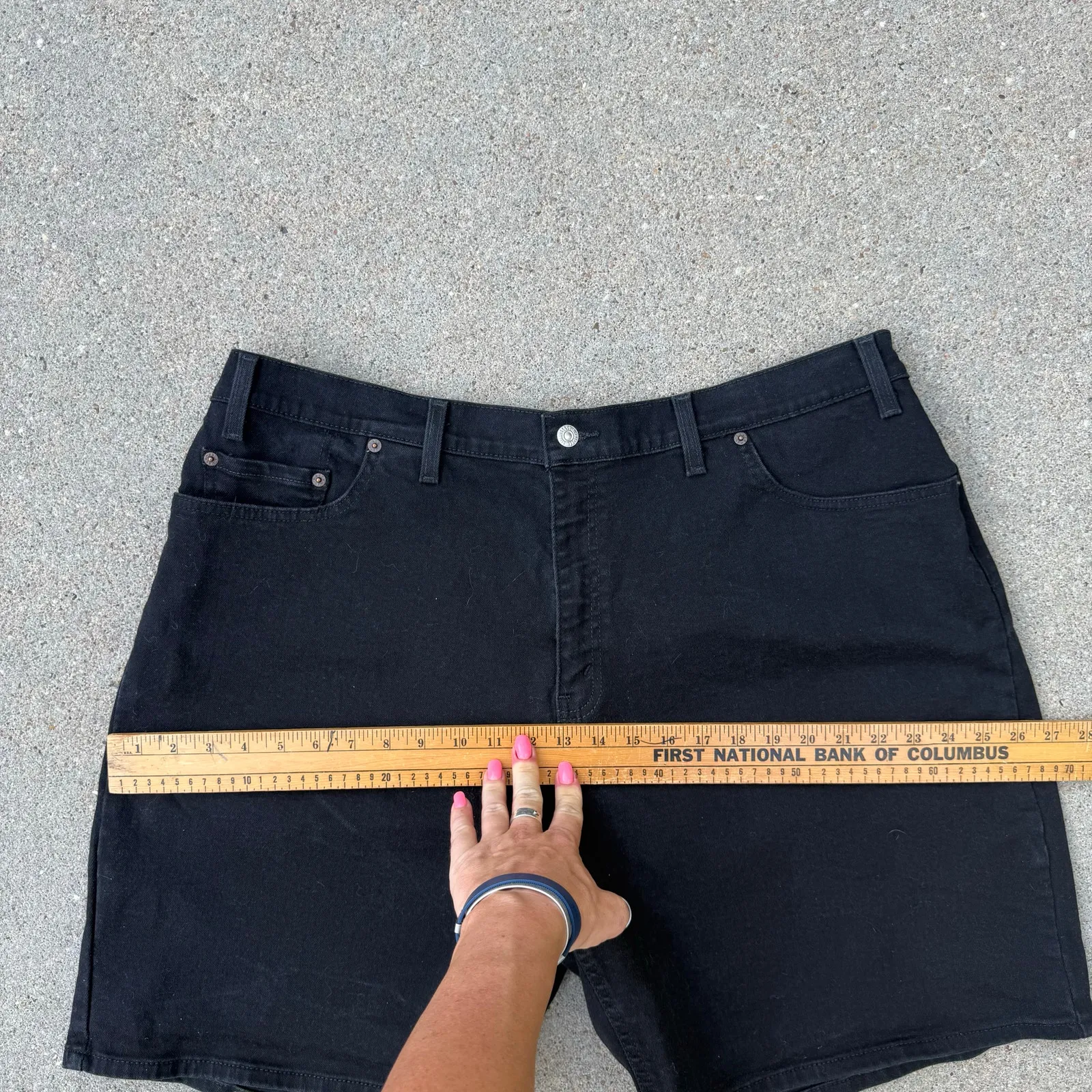 Vintage Y2K Levi’s 922 Black Denim Mom Jean Shorts 22W Plus Size - Image 9