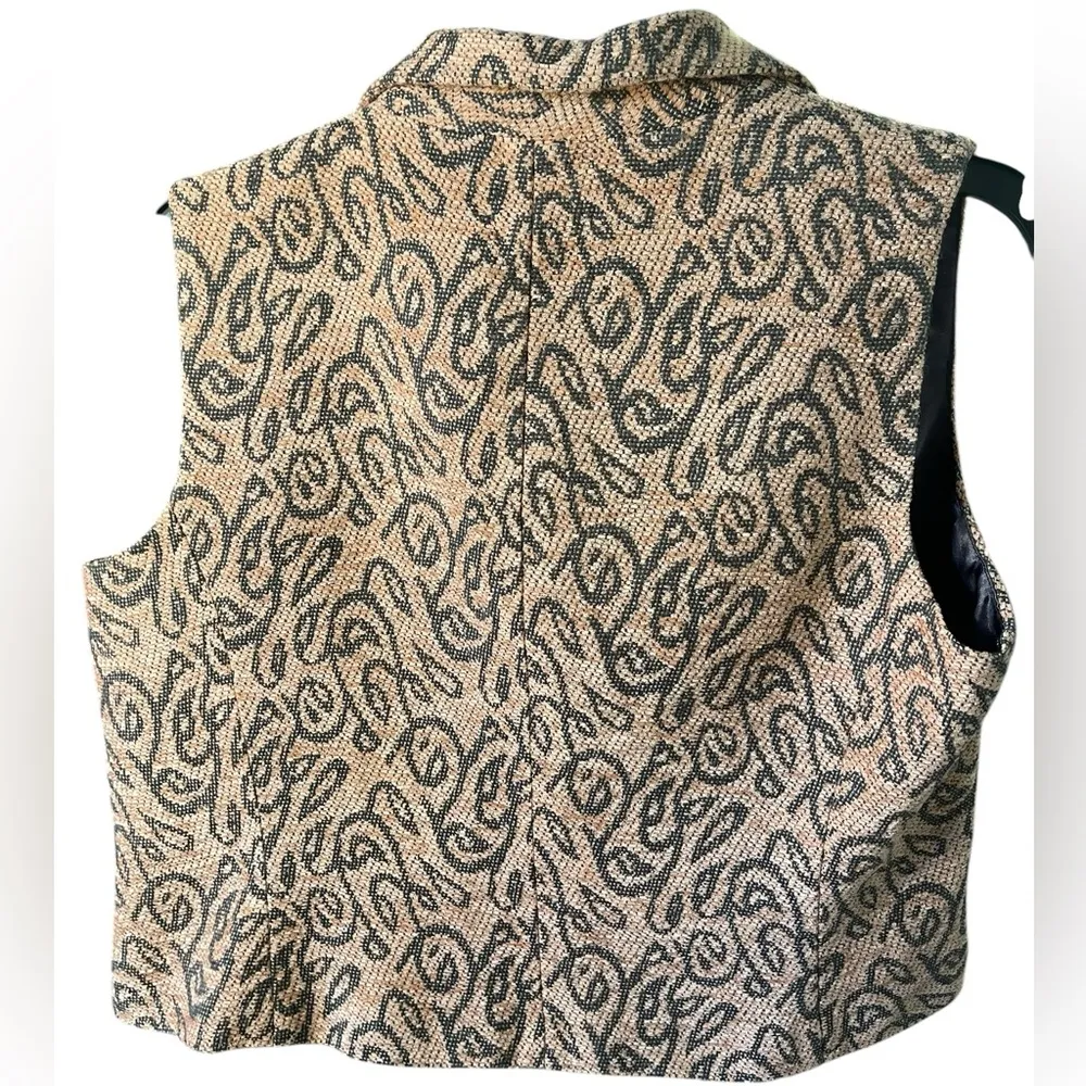 Vintage Bob Mackie Studio Vest size 6 - Image 4