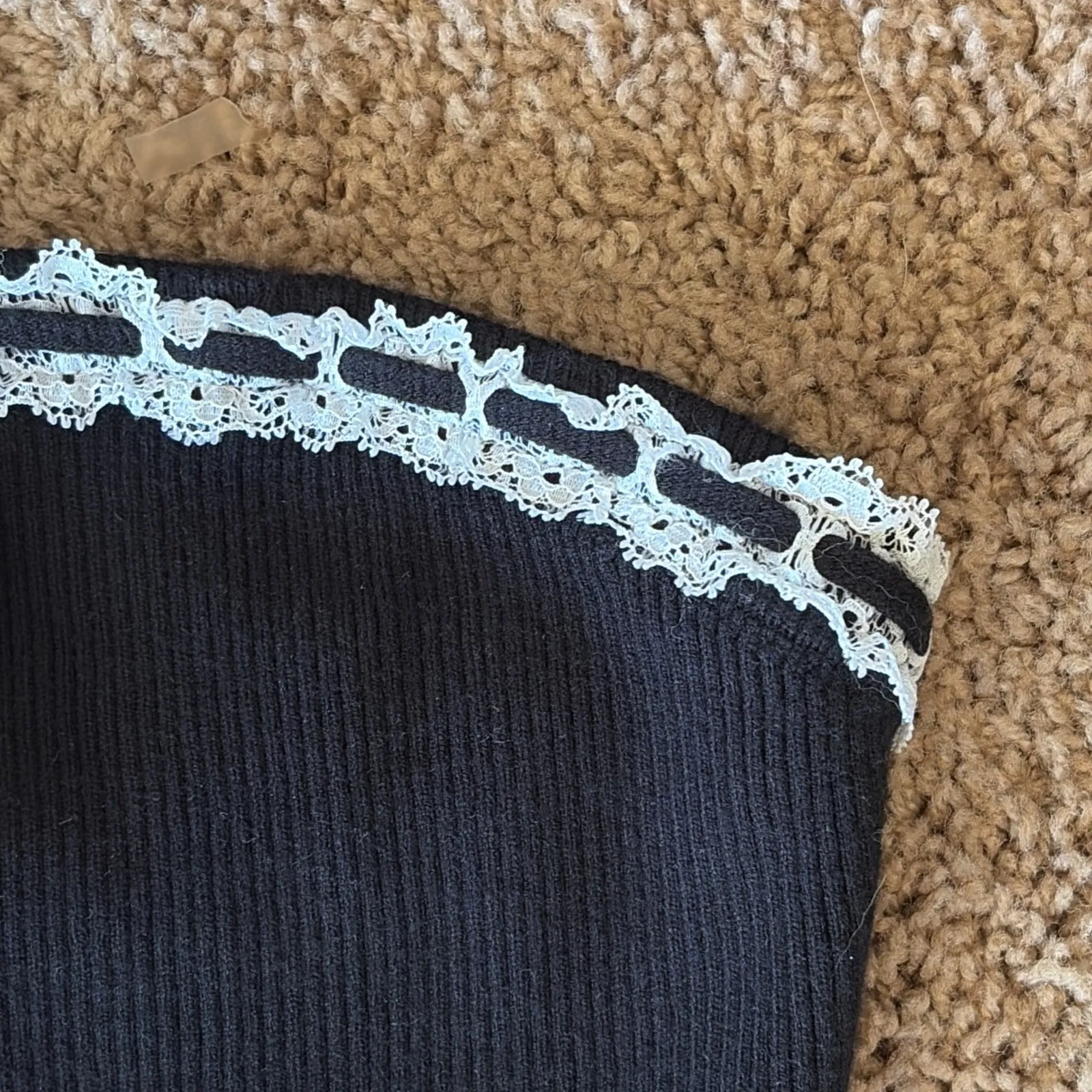 All in Favor Black White Lace Ribbon Trip Ribbed Knit Crop Top Shirt XS NEW NWT - Image 2