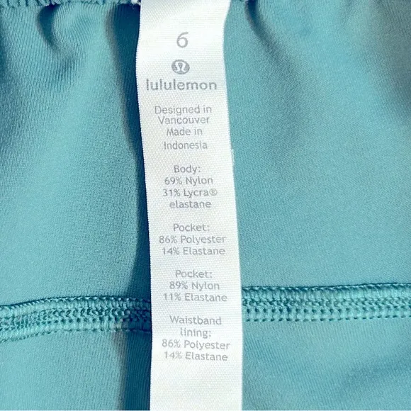 Lululemon On The Fly Shorts Green Smoke Size‎ 6 - Image 9