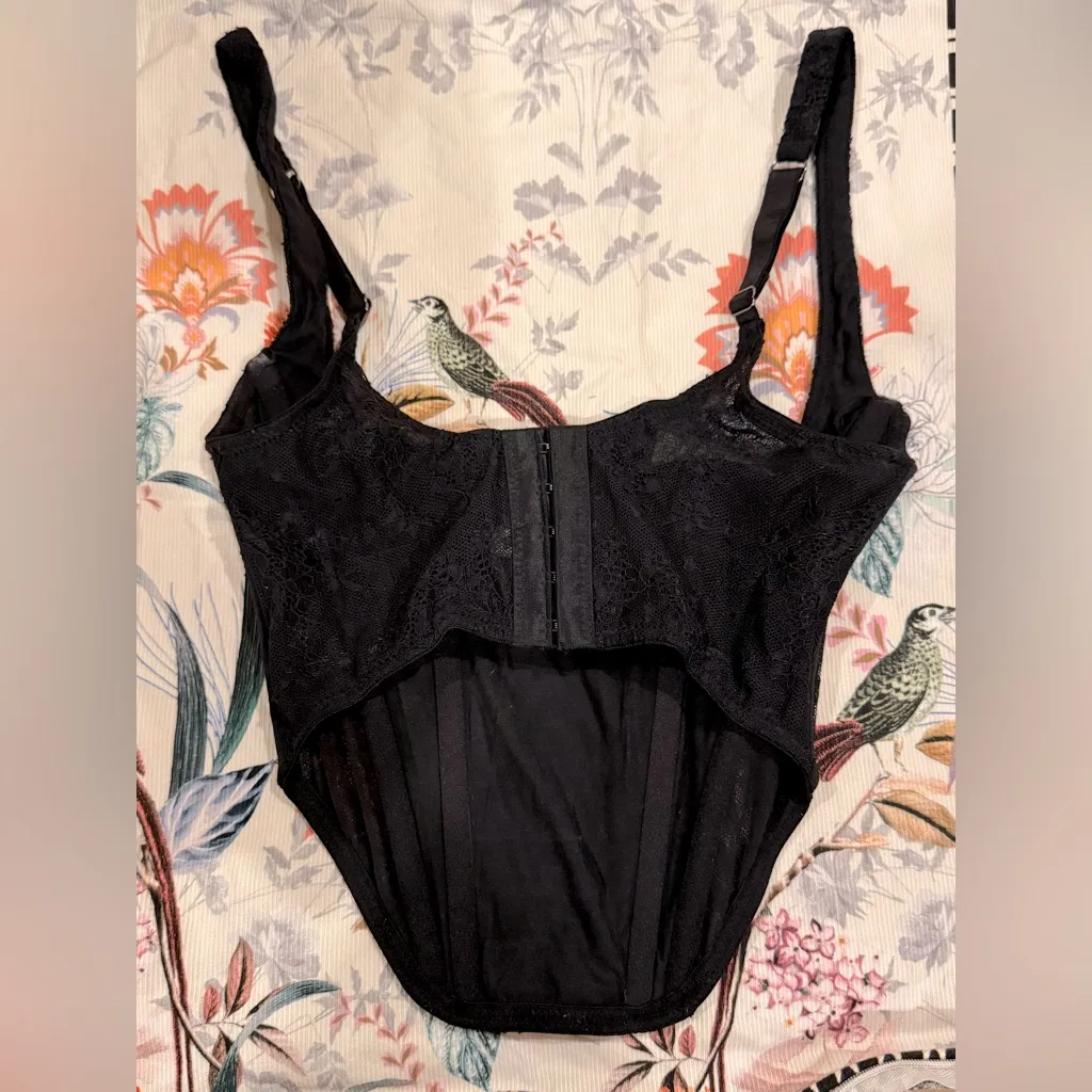 UO Out From Under Lovestruck Square Neck Black Lace Corset | Small - Image 7