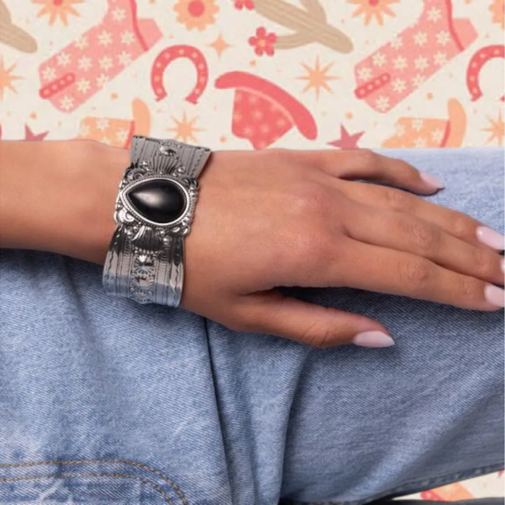 Silver & Black Stone Western Cuff Bracelet NEW - Image 2